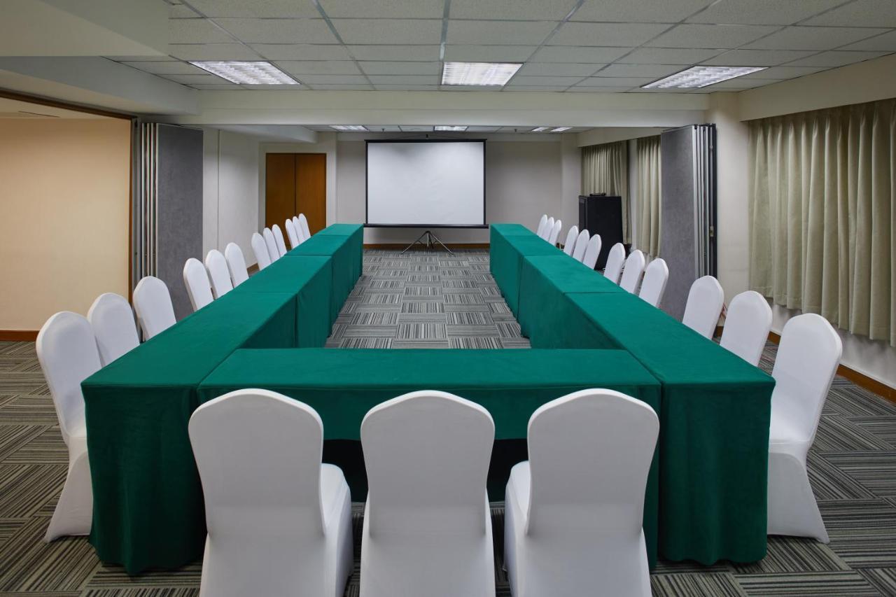 Beijing 5L Hotel Bagian luar foto